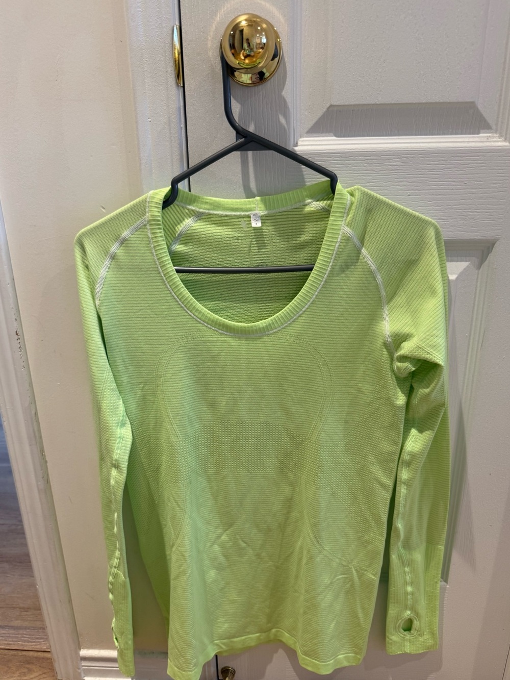 Lululemon Long Sleeve Top – Lime Green